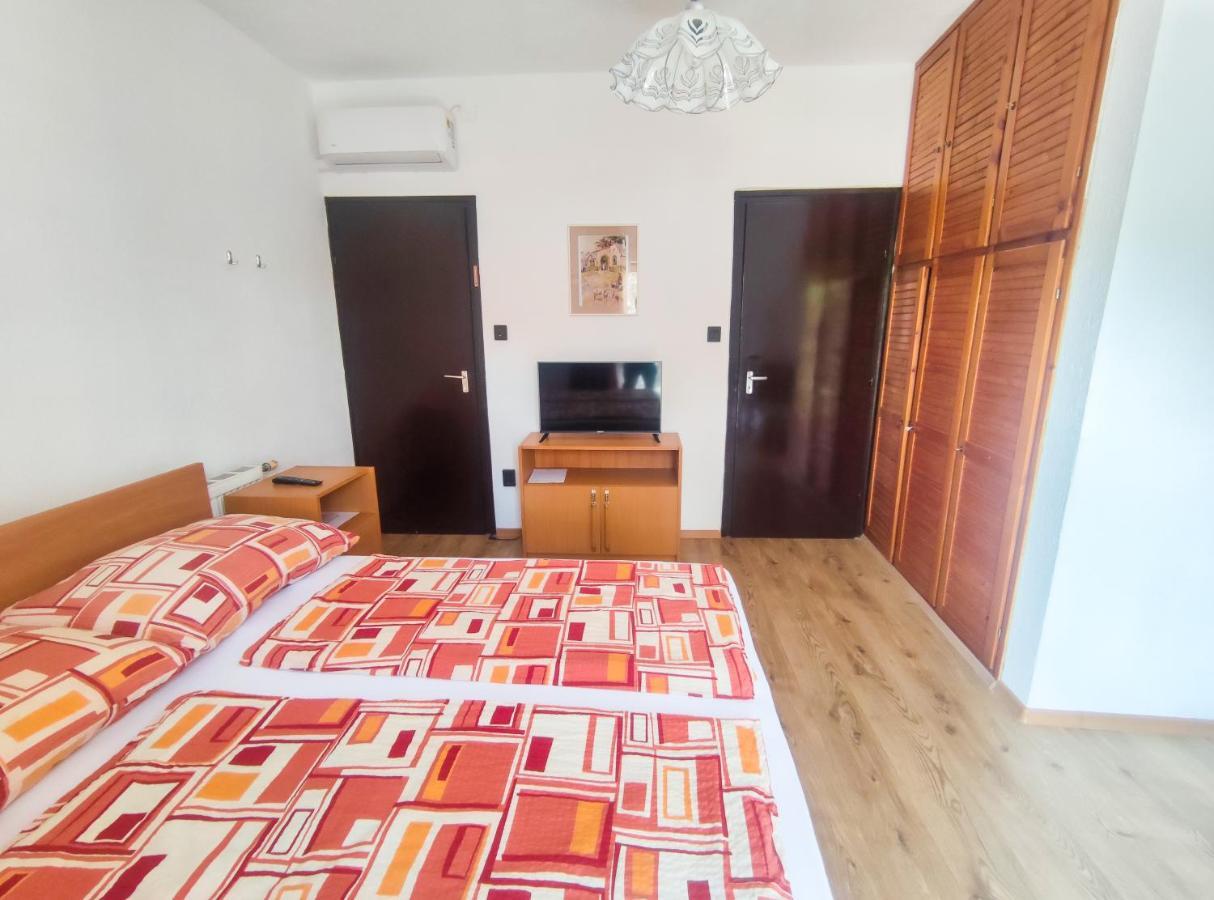 Viktoria Panzio Zamardi Hotel Ngoại thất bức ảnh