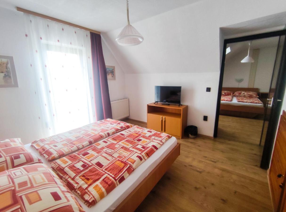 Viktoria Panzio Zamardi Hotel Ngoại thất bức ảnh