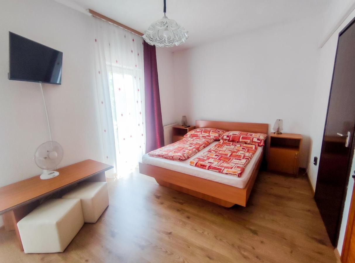 Viktoria Panzio Zamardi Hotel Ngoại thất bức ảnh