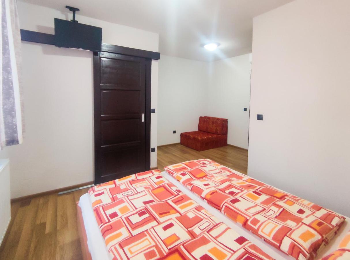 Viktoria Panzio Zamardi Hotel Ngoại thất bức ảnh