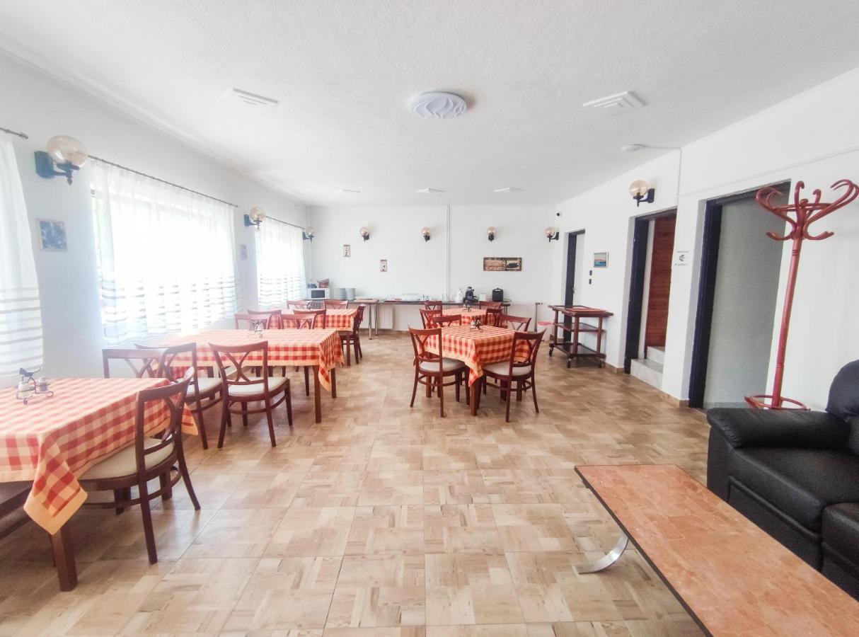 Viktoria Panzio Zamardi Hotel Ngoại thất bức ảnh