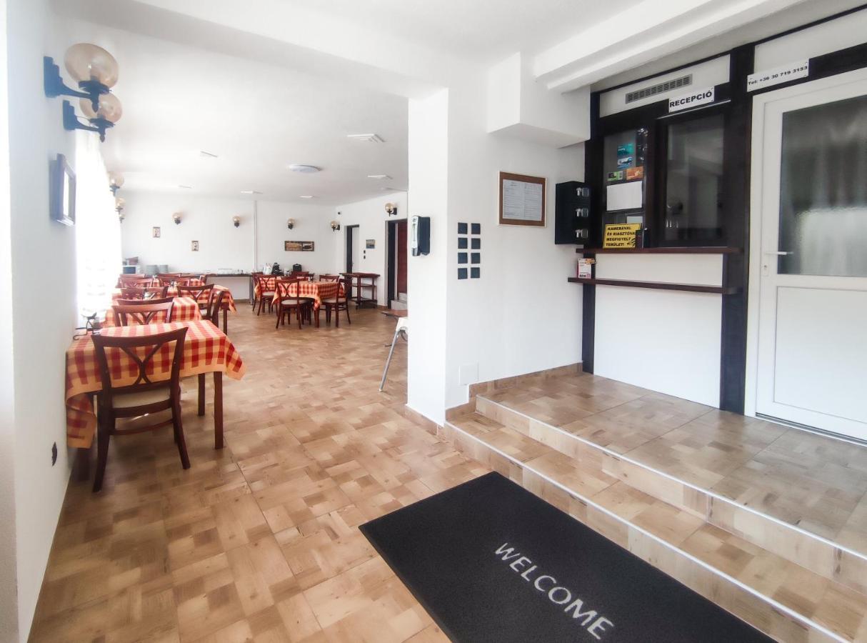 Viktoria Panzio Zamardi Hotel Ngoại thất bức ảnh