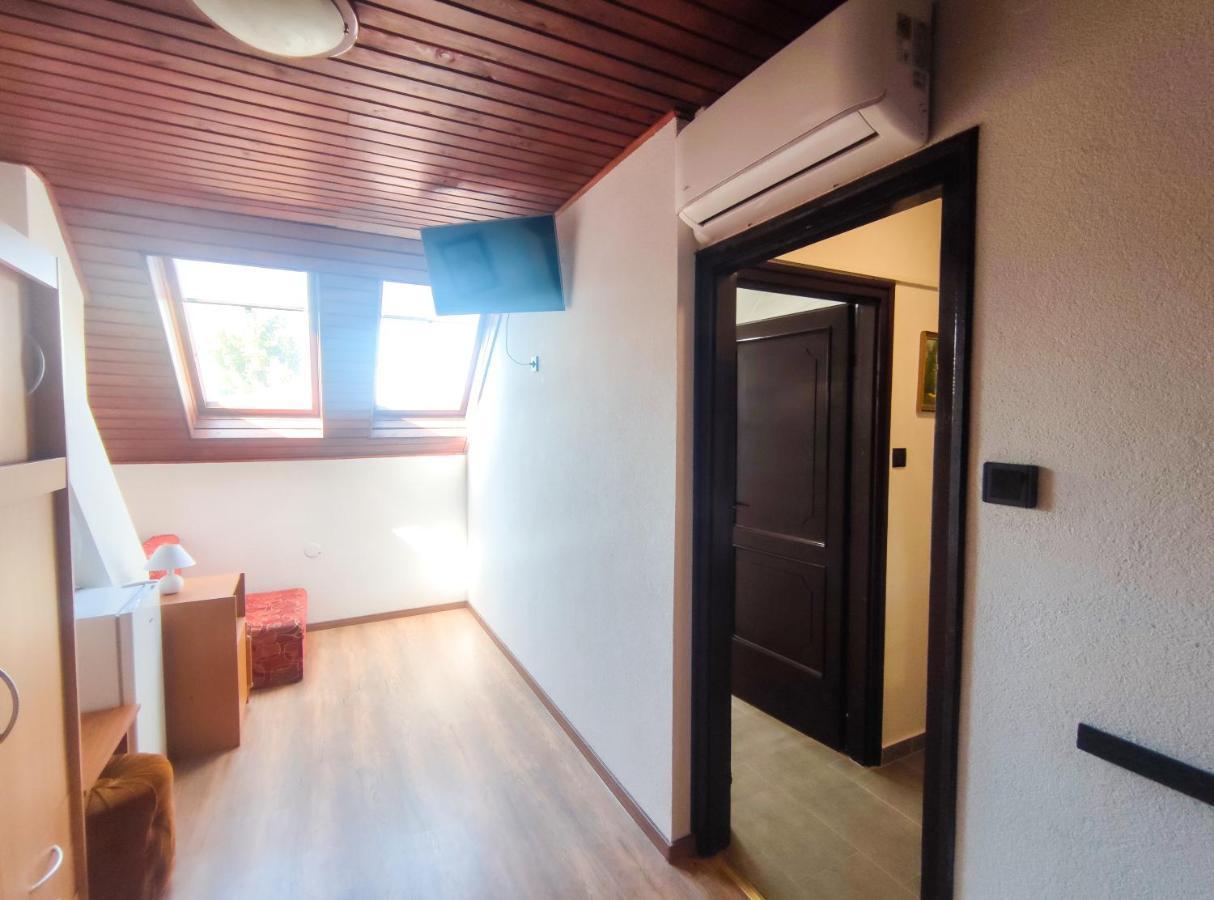 Viktoria Panzio Zamardi Hotel Ngoại thất bức ảnh