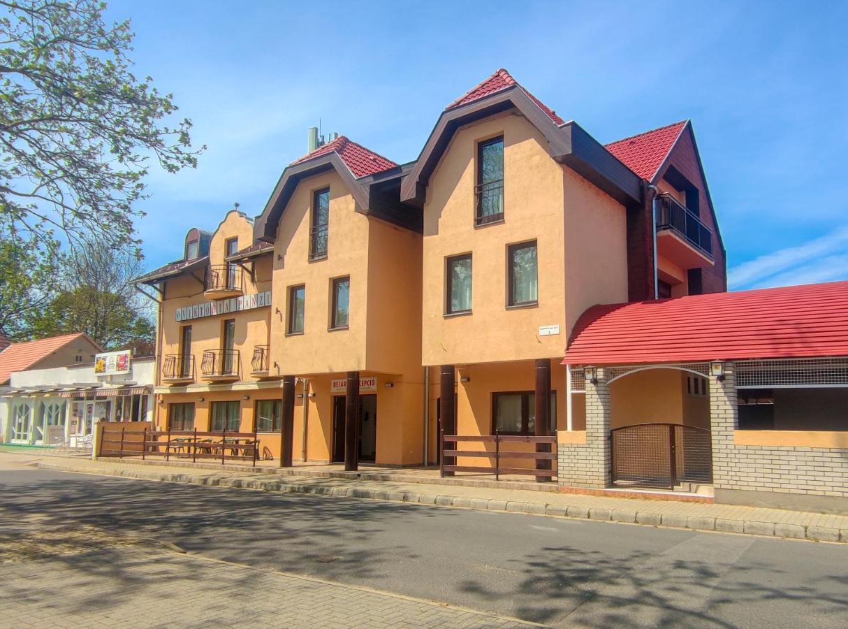 Viktoria Panzio Zamardi Hotel Ngoại thất bức ảnh